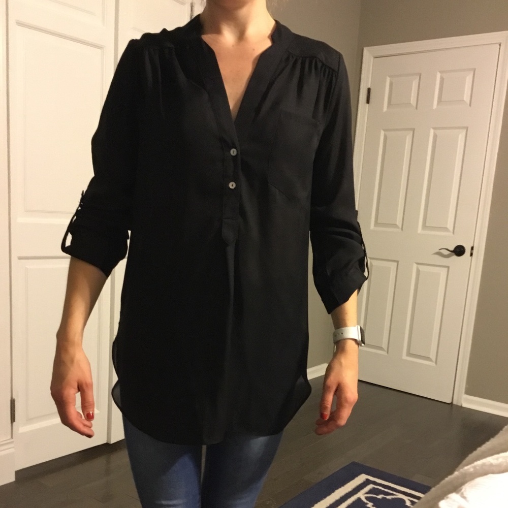 Black 3/4 roll tab sleeve tunic